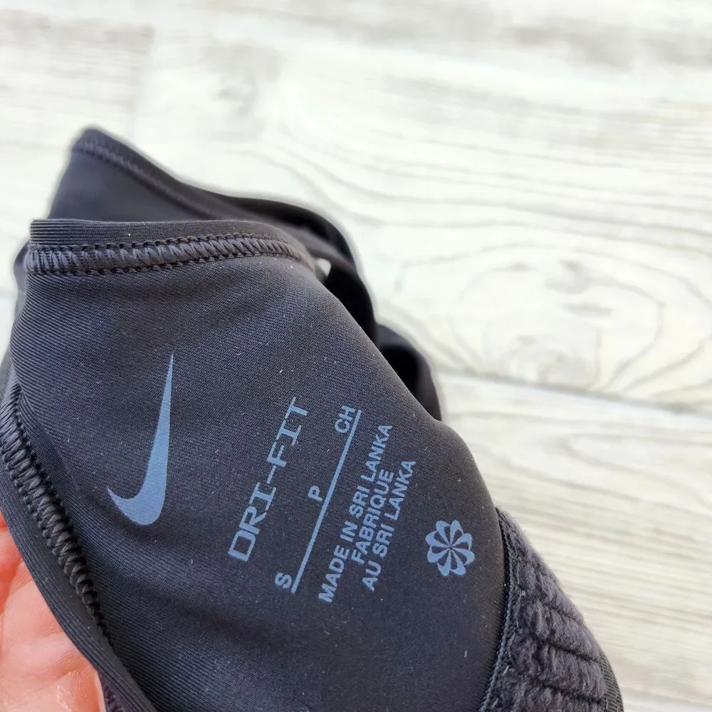 (S) Nike sports bra